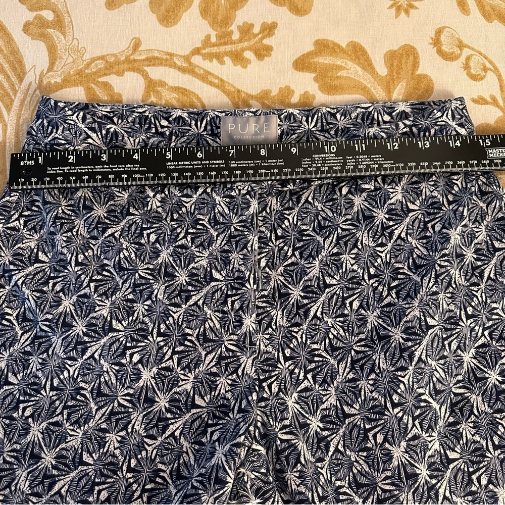 Pure Collection Cropped Pants - Picture 7 of 12